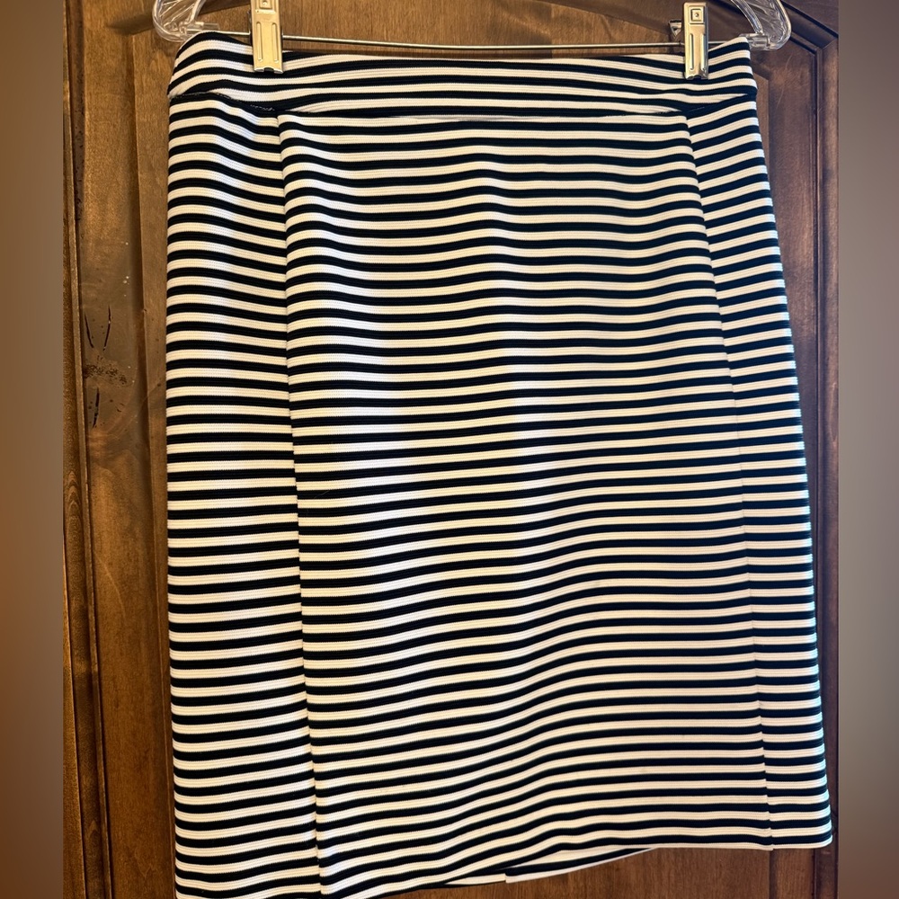 41 Hawthorn Black and White Striped Pencil Skirt